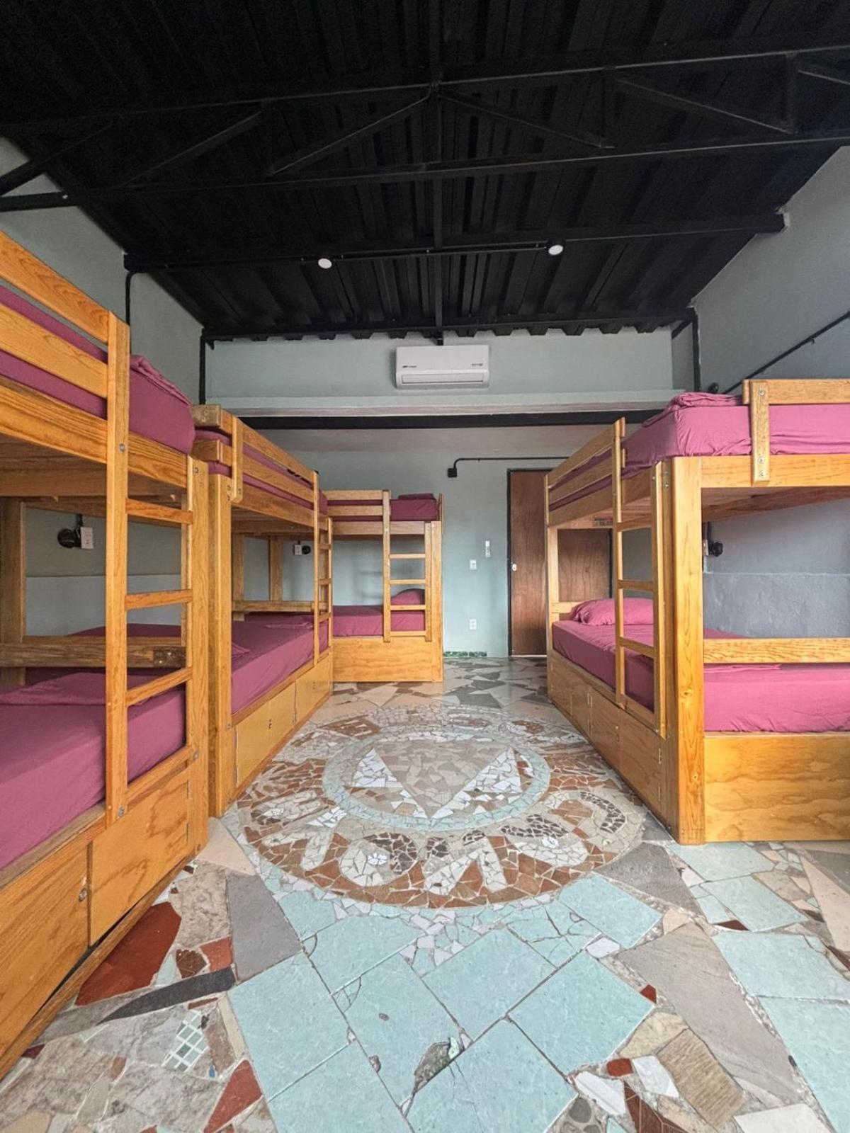 Canova Hostel & Pizza Puerto Vallarta Exterior photo