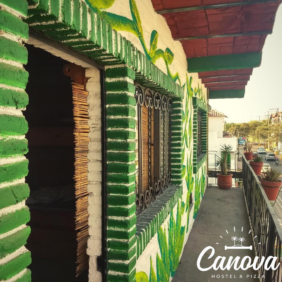 Canova Hostel & Pizza Puerto Vallarta Exterior photo